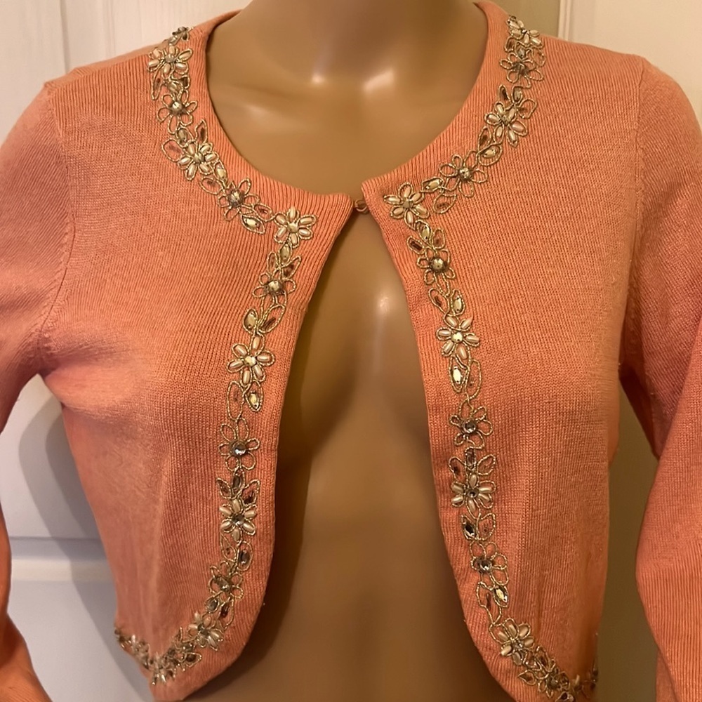 Intuitions beaded peach cropped sweater sz M
